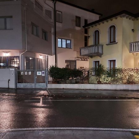 Отель Marconi House Местре Экстерьер фото