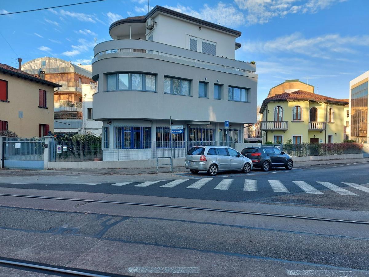 Отель Marconi House Местре Экстерьер фото