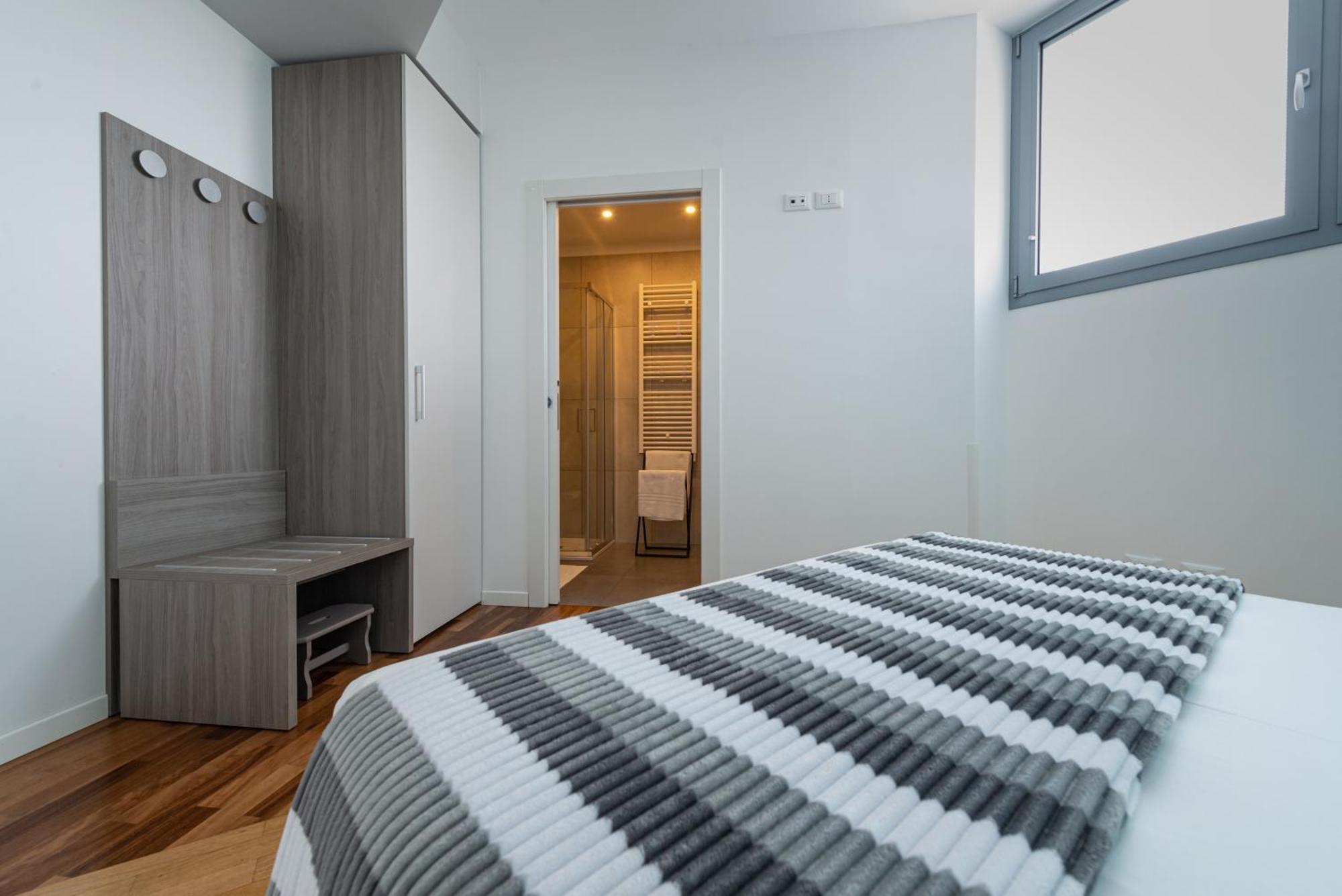 Отель Marconi House Местре Экстерьер фото
