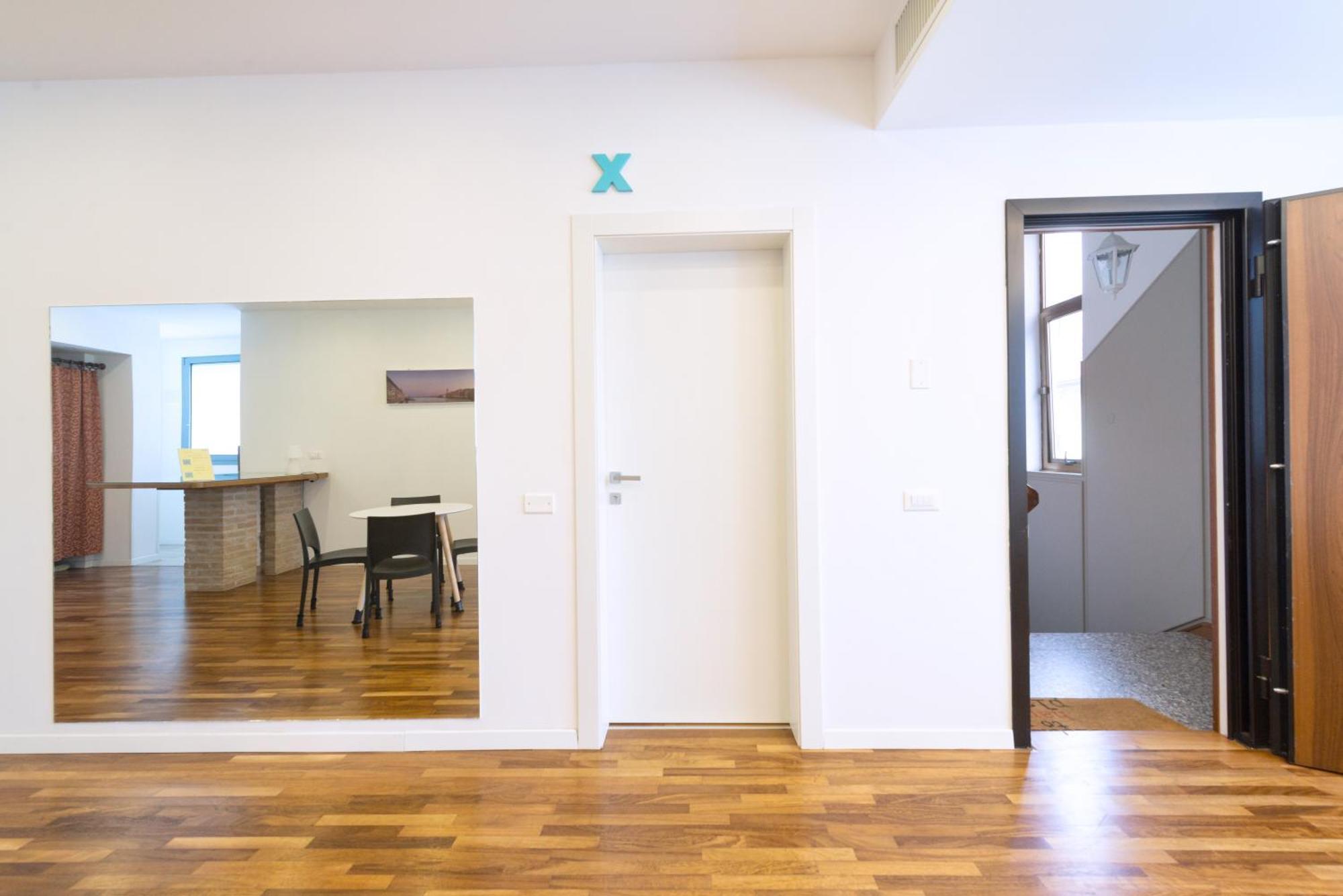 Отель Marconi House Местре Экстерьер фото