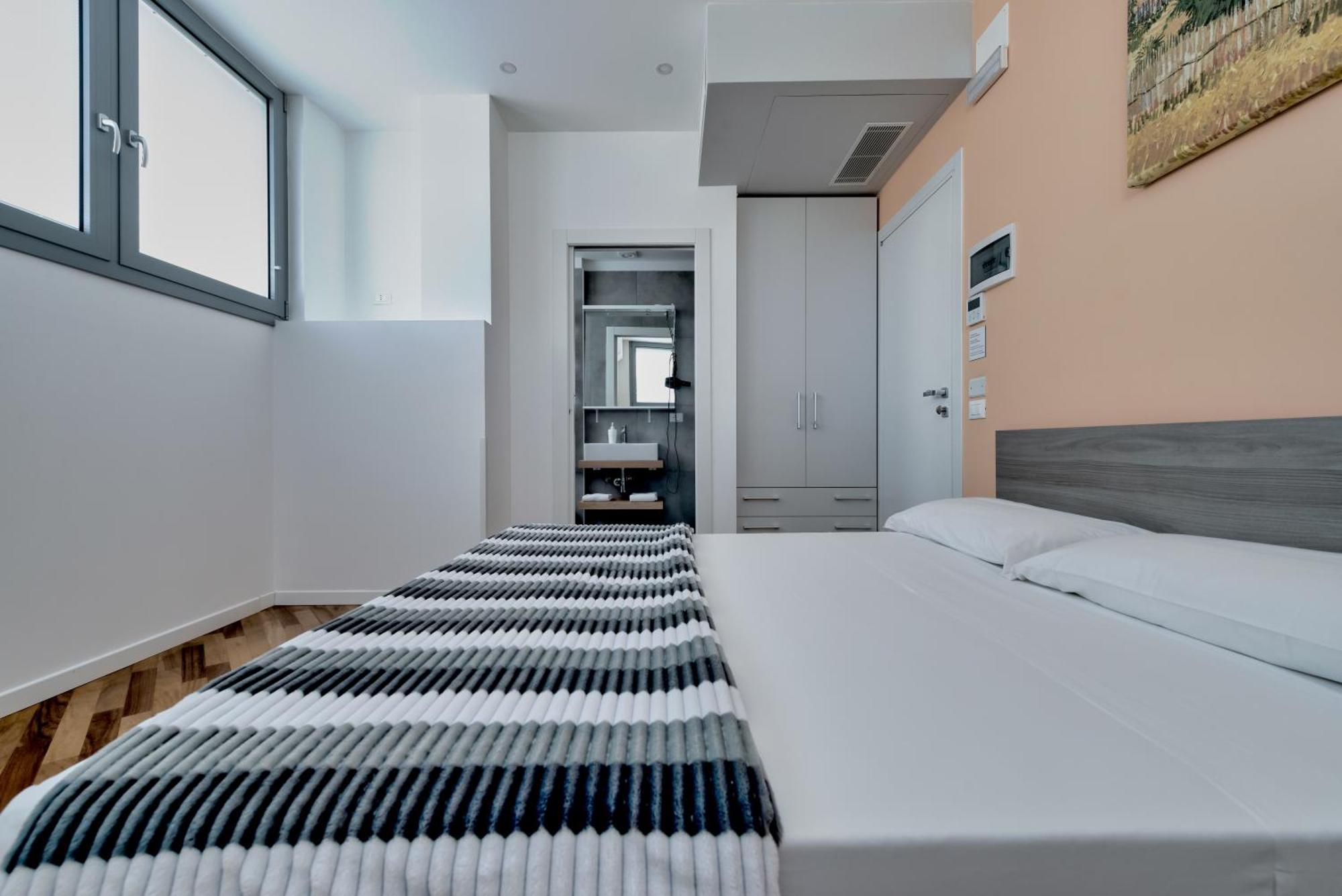 Отель Marconi House Местре Экстерьер фото