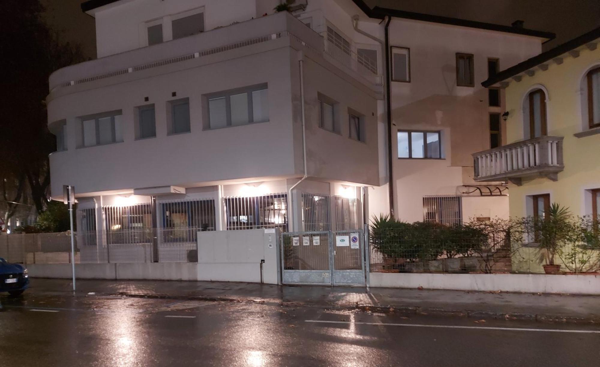 Отель Marconi House Местре Экстерьер фото